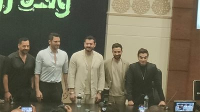 عمرو يوسف يحتفل بفيلم «ولاد رزق 3» في المنارة (صور)