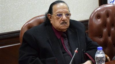أحمد السقا ولبلبة وإلهام شاهين أول الحاضرين في عزاء المنتج الراحل فاروق صبري