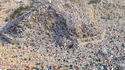 المفتي يوضح عظمة يوم عرفة وفضائل نفحاته الإيمانية