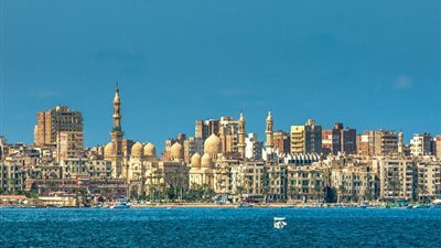 «علشان ميتضحكش عليك وشاملة الشماسي»، أسعار 55 شاطئًا في الإسكندرية