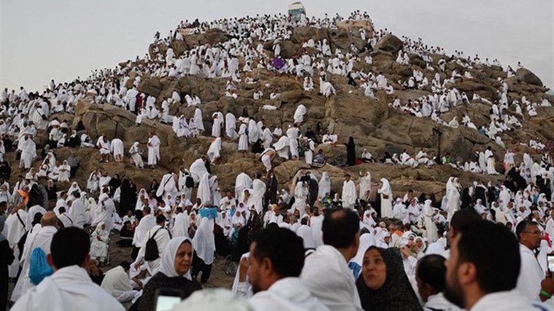 الحجاج على جبل عرفات - أرشيفية