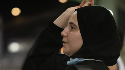ضيوف الرحمن يرمون جمرة العقبة الكبرى بمشعر منى