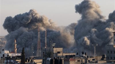 مصادر طبية فلسطينية: 17 شهيدا إثر غارات الاحتلال على وسط وجنوبي غزة