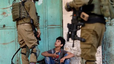 رئيسة «تحقيق الأمم المتحدة»: الاحتلال مسؤول عن التهجير القسري للفلسطينيين وتجويعهم