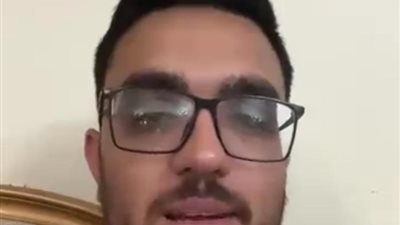 «بلوجر» يتعرض للضرب من 7 أصدقاء ويتنازل عن حقه لهذا السبب (فيديو)