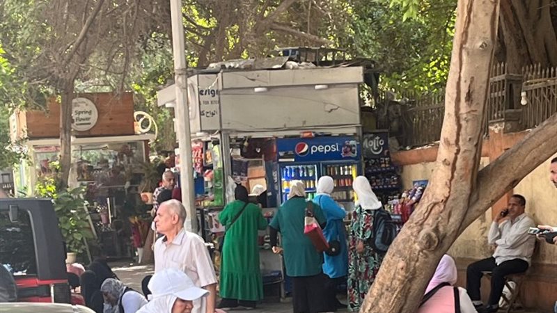 المحال والأكشاك