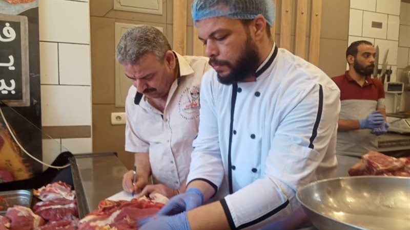 جانب من عمل المنافذ الاستهلاكية - أرشيفية