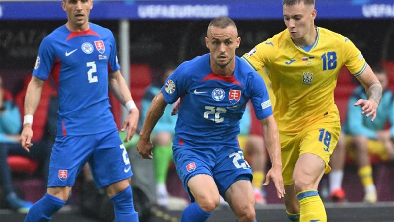 مباراة سلوفاكيا ورومانيا