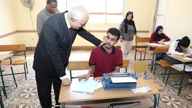 الدكتور رضا حجازى وزير التربية والتعليم