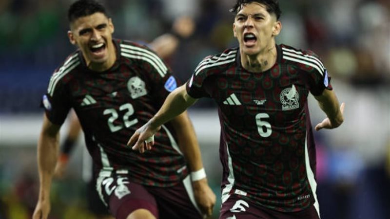 لاعبي منتخب المكسيك