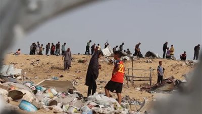في اليوم الـ266، الاحتلال يطلق النار على خيام النازحين برفح الفلسطينية