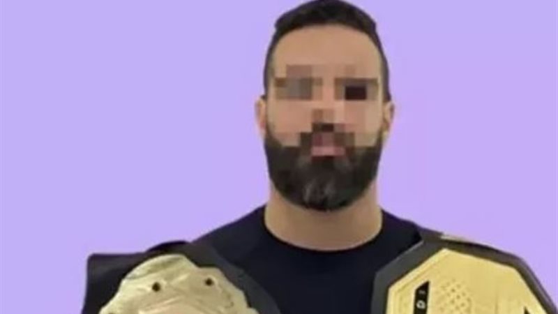 زاك مدرب الكيك بوكسينج