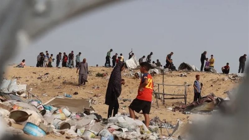الاحتلال يطلق النار على خيام النازحين في رفح ــ أرشيفية