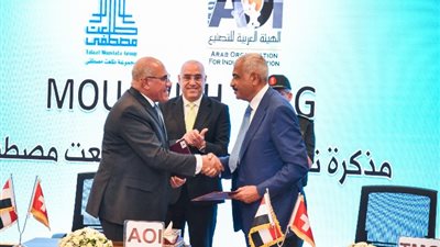 6 معلومات عن مشاركة «طلعت مصطفي» في صناعة المصاعد الكهربائية