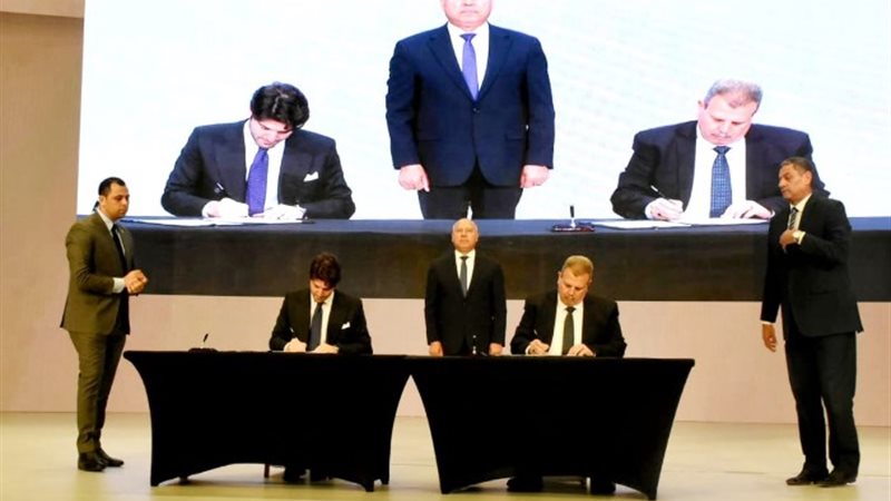 وزير النقل يوقع 3 بروتوكولات