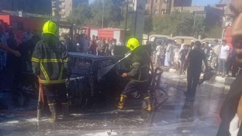 حريق سيارة داخل بنزينه في أسوان