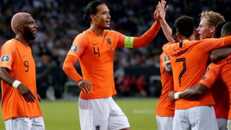 مباراة هولندا ورومانيا