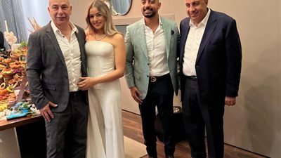 أجواء عائلية، حسام حسن يحتفل بخطوبة ابنته يارا