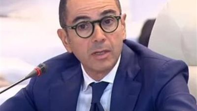 حسن الخطيب يؤدي اليمين الدستورية وزيرا للاستثمار والتجارة الداخلية