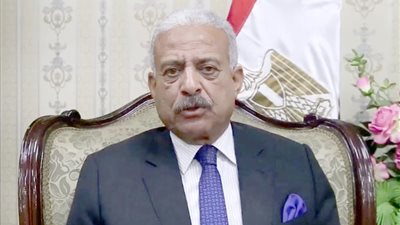الفريق أول عبد المجيد صقر يؤدي اليمين الدستورية وزيرًا للدفاع