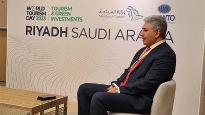 وزير السياحة: قطعنا شوطًا نحو التحول الرقمي، ونسعى لزيادة رحلات الطيران