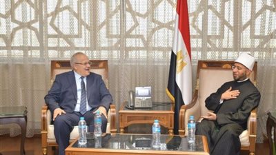 الأزهري يستقبل رئيس جامعة القاهرة لتهنئته بتوليه وزارة الأوقاف