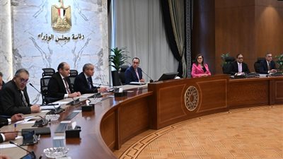 خبير: المجموعة الاقتصادية تتحمل العبء الأكبر في الحكومة الجديدة
