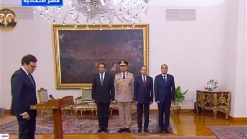 الدكتور أحمد هنو وزير الثقافة