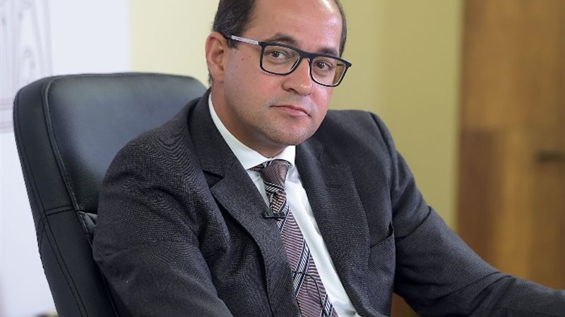 وزير المالية الجديد وإنهاء أزمة انقطاع الكهرباء