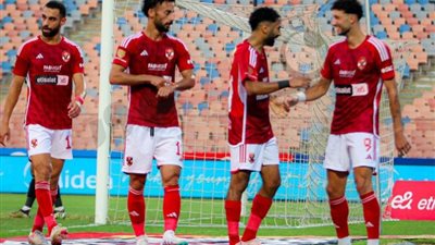 الأهلي يستعيد خدمات «توفيق» و«طاهر» في مواجهة طلائع الجيش بالدوري