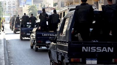 ضبط طرفي مشاجرة في أسيوط بحوزتهم رشاش و14 بندقية آلية