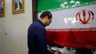بدء فرز الأصوات في الجولة الثانية من الانتخابات الرئاسية الإيرانية