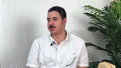 مؤلف «السرب» يستعد لفيلمه الجديد «الغواصة»