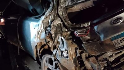 أتوبيس سياحي يدهس سيارة ملاكي ويتسبب في إصابة قائدها بالمنيب