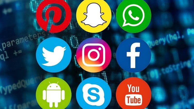 حظر وسائل التواصل الاجتماعي