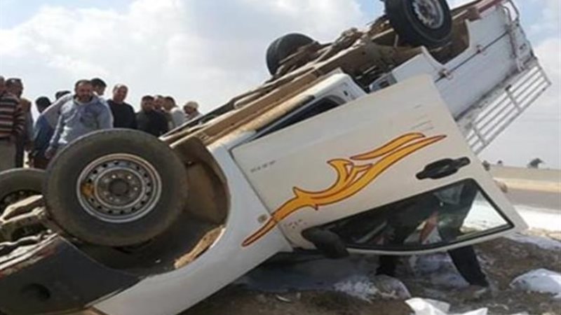 انقلاب سيارة نصف نقل - أرشيفية
