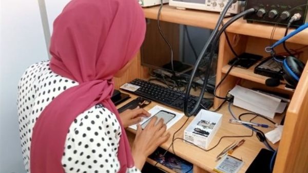 إحدى الفتيات أثناء