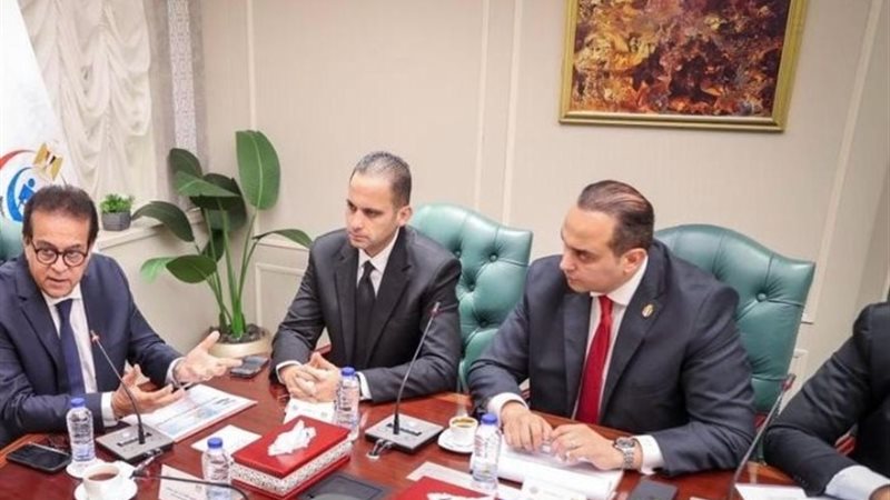 الدكتور خالد عبد الغفار نائب رئيس مجلس الوزراء ووزير الصحة 