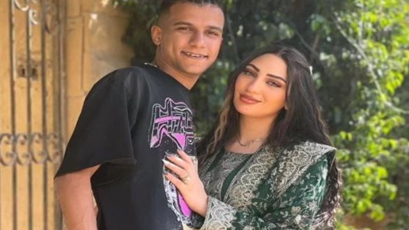 عصام صاصا وزوجته